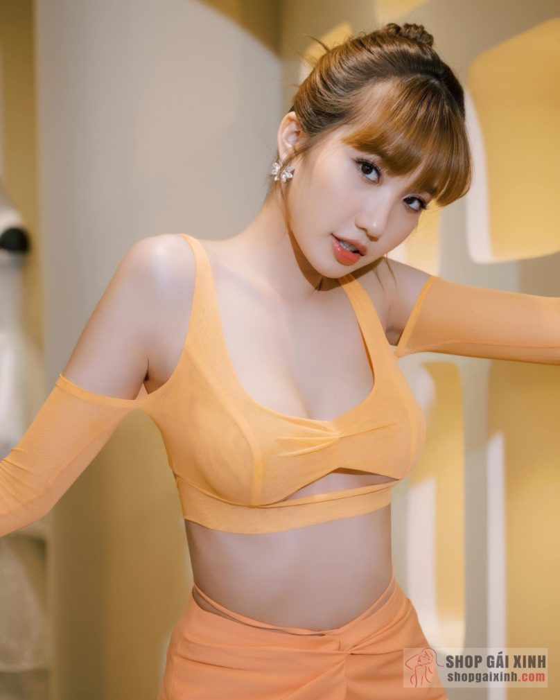 Gái xinh 2k4 Khánh Huyền nóng bỏng, sexy trong loạt ảnh mới