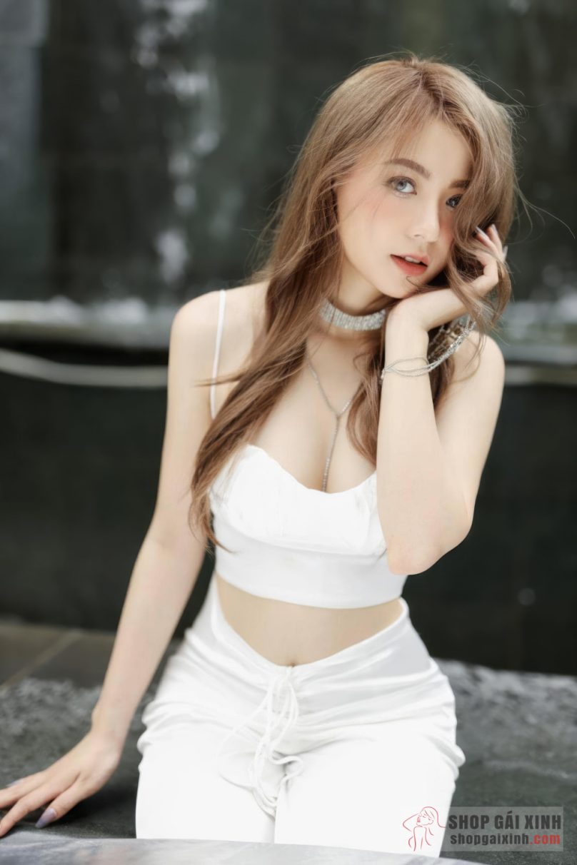 Ngắm nhìn những hình ảnh đẹp như thiên thần của hot girl Trang Lucy