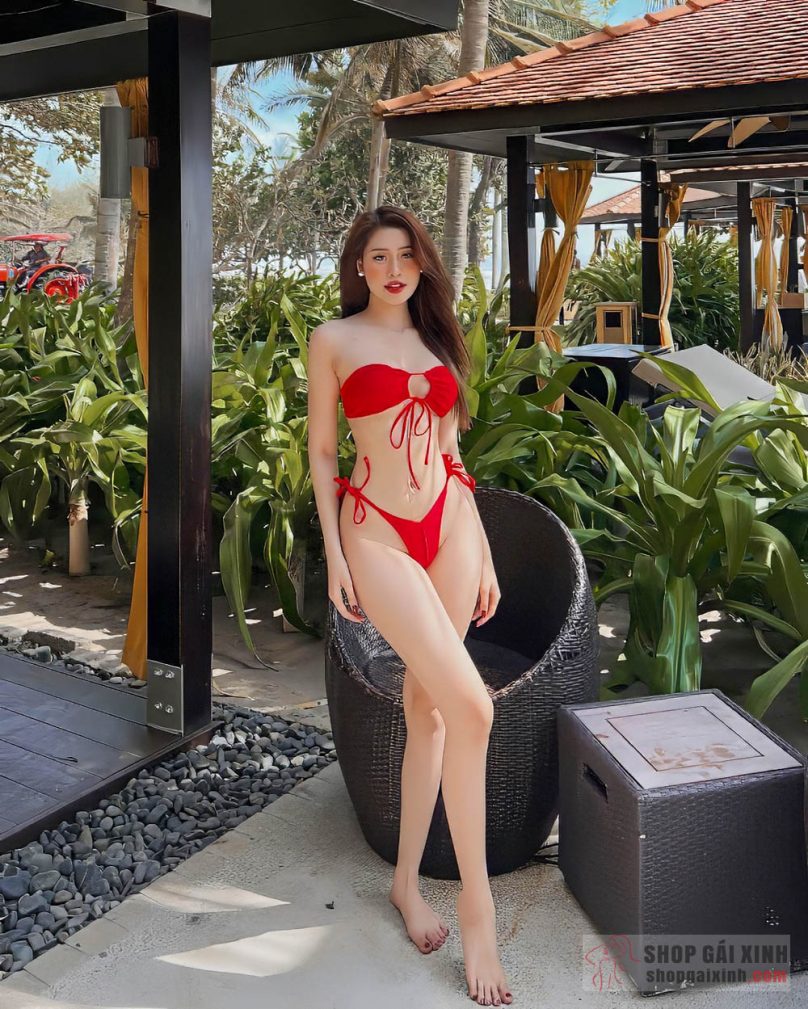 Hồng Vy khoe thân hình cực chuẩn khi tham dự Miss Grand 2023