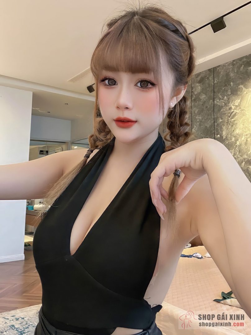 Dancer Quỳnh Nga: Nữ vũ công xinh đẹp và tài năng của Vịnh Hạ Long