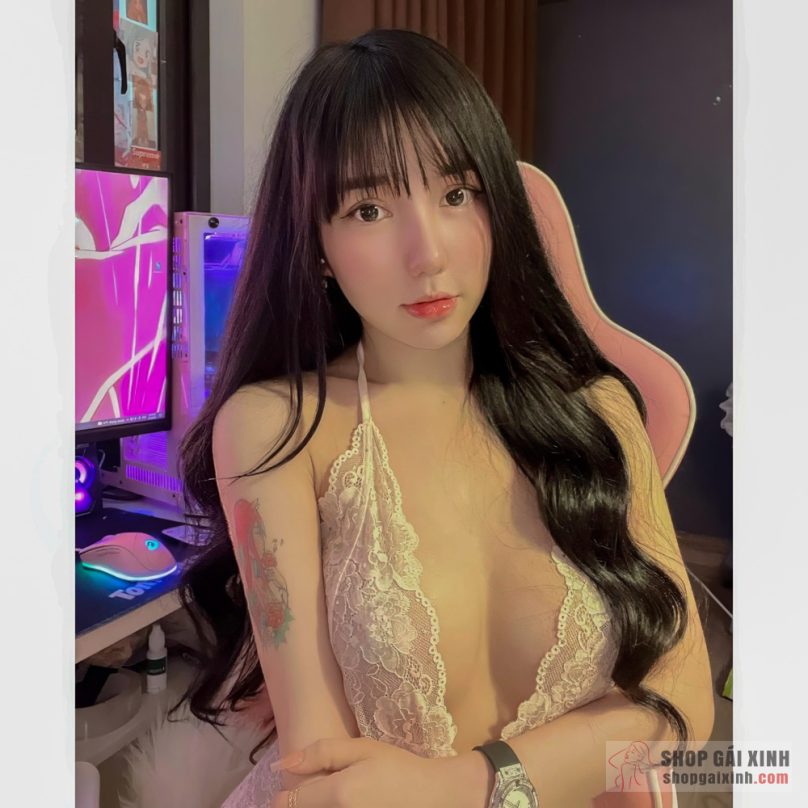 Nguyễn Hương Ly - hot gir Alua (ardi2k) khoe hàng nóng bỏng khó cưỡng lại