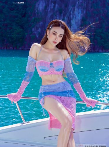 Bộ sưu tập ảnh bikini với thân hình nóng bỏng của Phương Oanh!