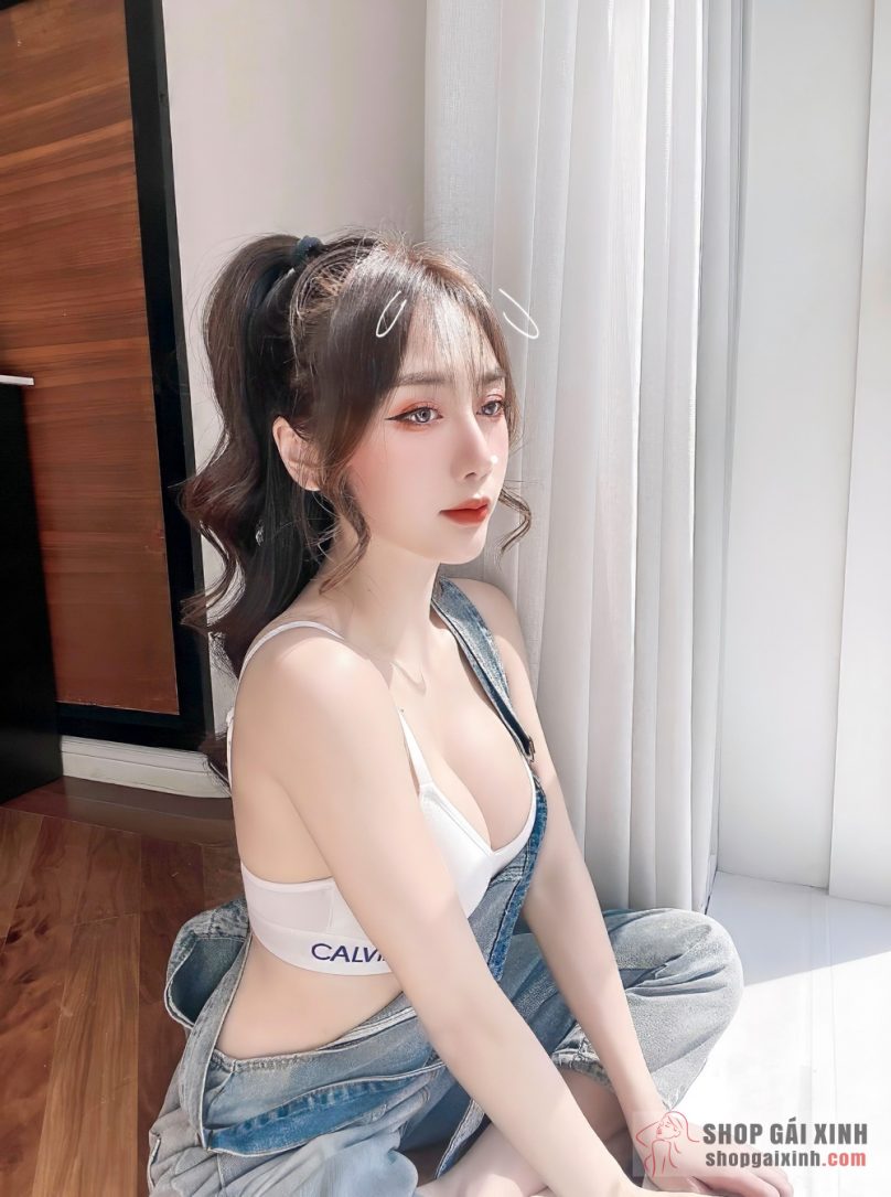 DJ Yuu Quỳnh Nhi ngày càng xinh đẹp, quyến rũ và sexy hơn