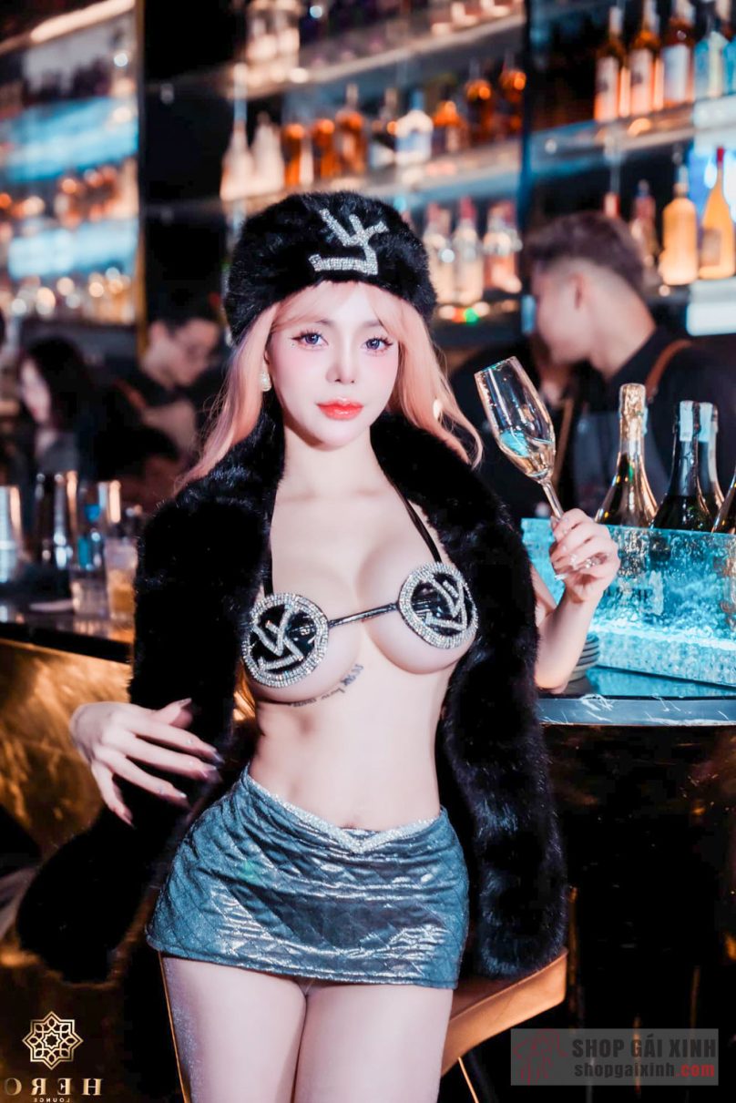 Cùng xem những hình ảnh sexy nhất của Dancer Tuyết Trinh